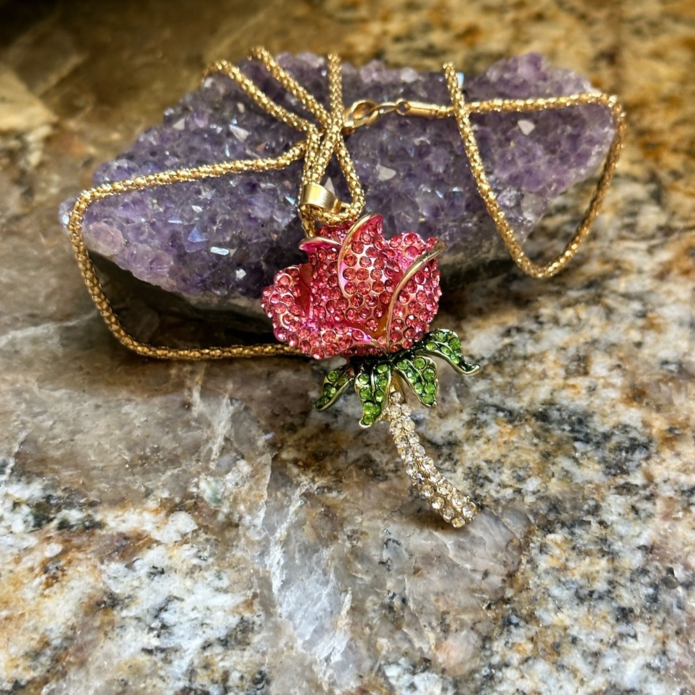 Rhinestone Rose Chain Necklace - Picture 6 of 7